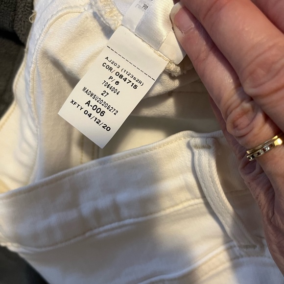 MADEWELL Classic Straight Jean in Tile White. Size 27 - Picture 4 of 9